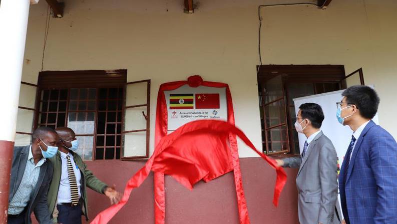 中国援非“万村通”乌干达项目竣工 