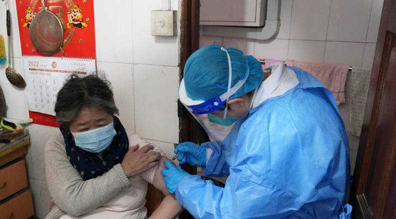 上海旧里弄的疫苗接种小分队