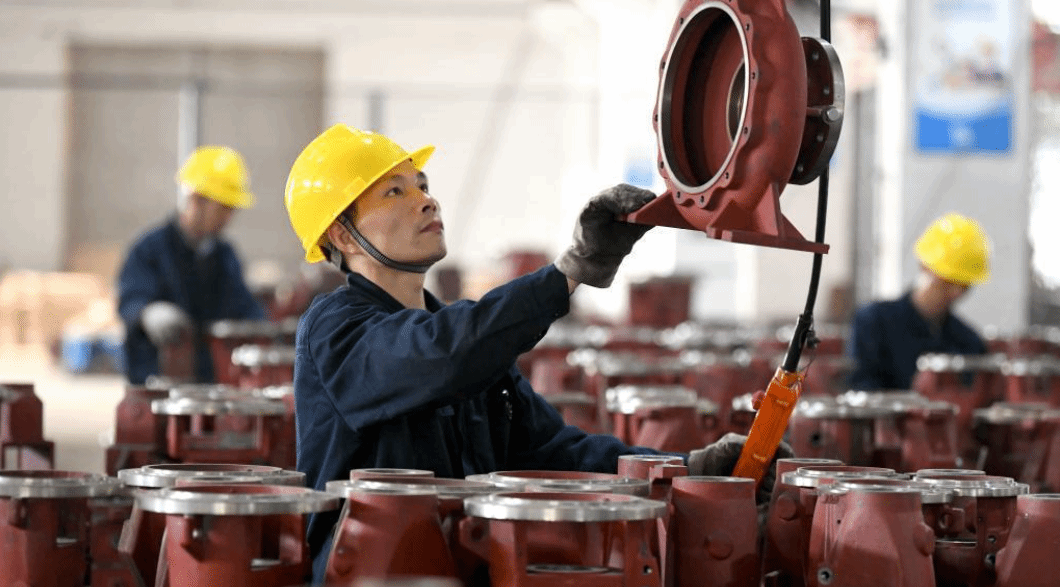 福建福州：泵业企业生产忙