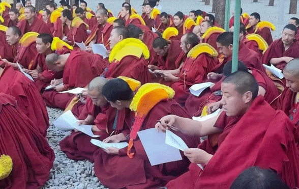 西藏：多措并举纵深推进宗教界“三个意识”教育