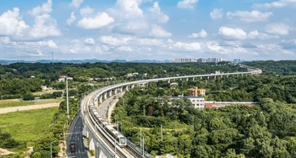 湖南首条“跨城”地铁开通 长沙至湘潭只需20分钟