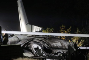 乌克兰军机坠毁25人遇难 违规飞行调查开启