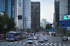 韩国疫情不乐观 首尔市采取更严格管控措施