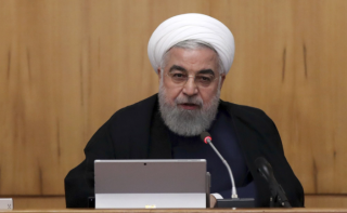 伊朗总统称愿意有条件恢复履行伊核协议承诺