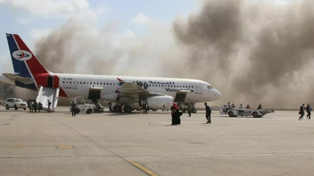 也门亚丁机场连续发生3次剧烈爆炸 已致20人亡