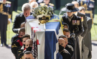 菲利普亲王葬礼举行 英女王率王室成员与其道别