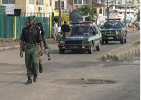 尼日利亚发生两车相撞致 致17人死亡4人受伤