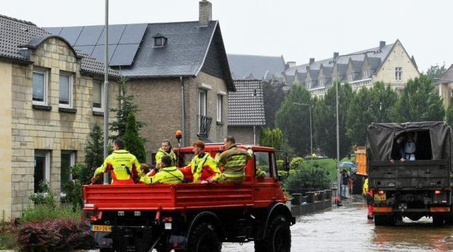 洪灾来袭德逾百死启动军事警报 比利时20死