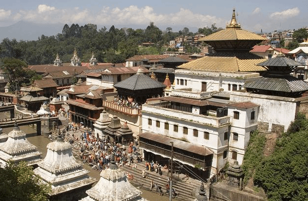 尼泊尔恢复向完全接种疫苗游客提供落地签服务