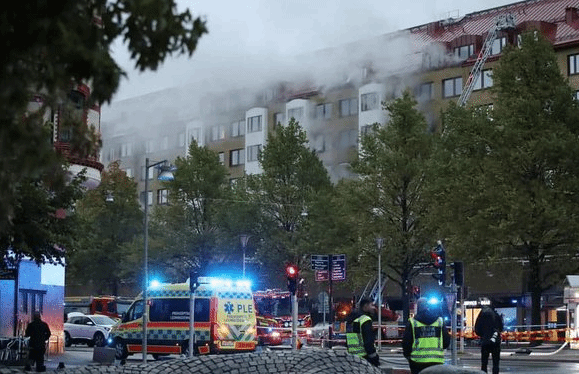 瑞典一居民楼发生爆炸起火 约25人被送医