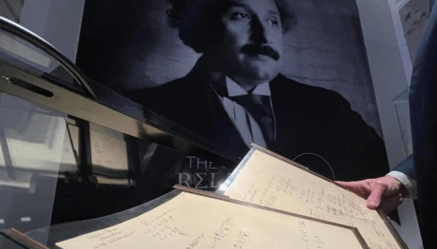 爱因斯坦相对论手稿在巴黎以1160万欧高价拍出