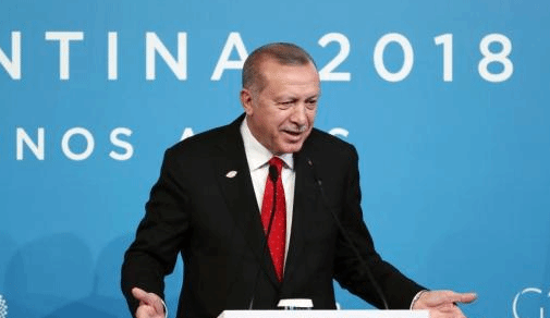 土耳其里拉历史性暴跌15% 总统谈大幅降息