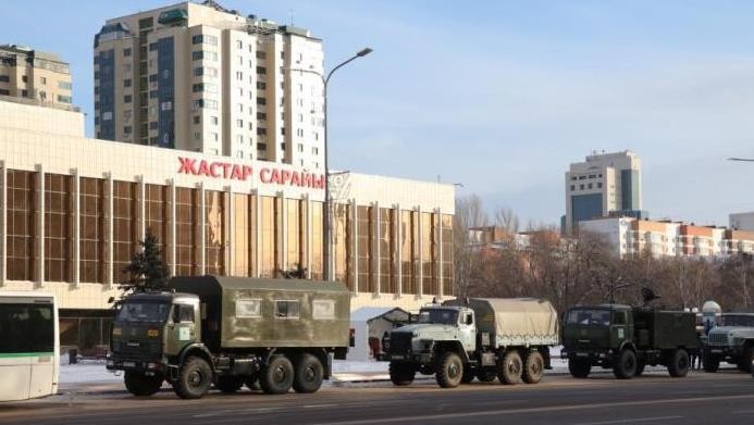 哈萨克斯坦全国哀悼日 骚乱已致逾百人死亡