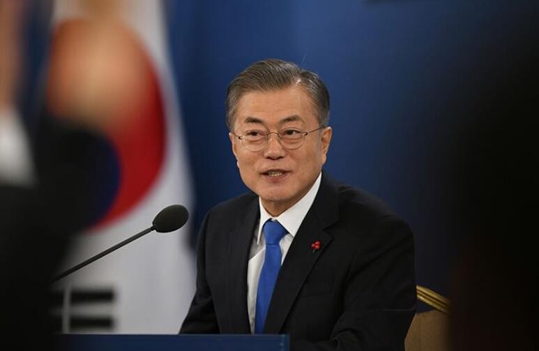 文在寅：韩中两国应继续发展面向未来的战略合作伙伴关系 