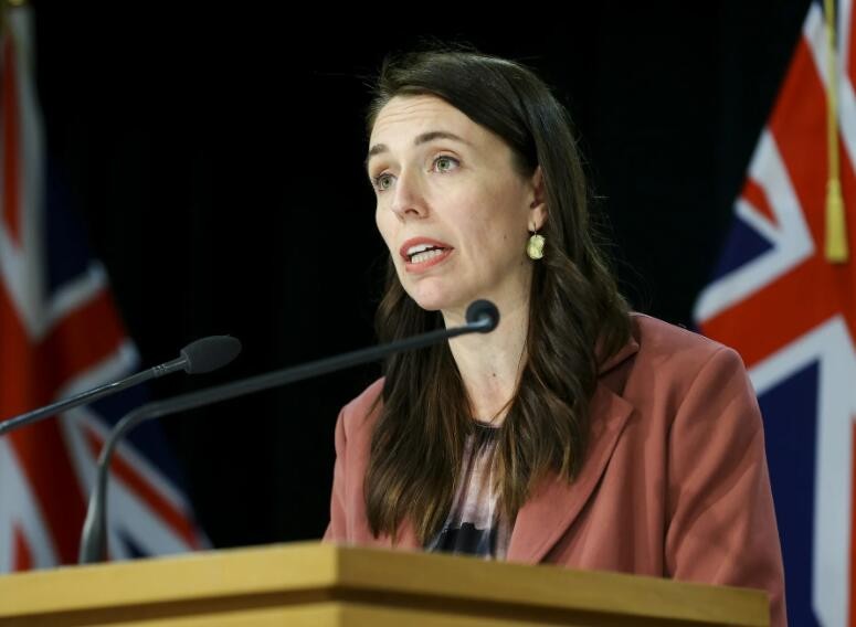 新西兰总理宣布削减燃油税等多项措施应对油价上涨