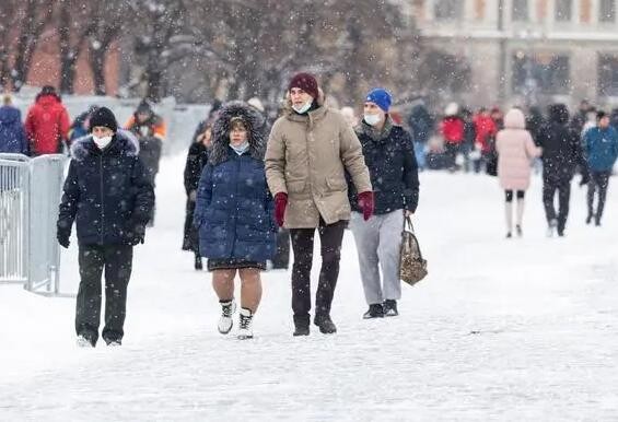 综合消息：莫斯科市取消强制戴口罩规定 法国放宽防疫限制措施