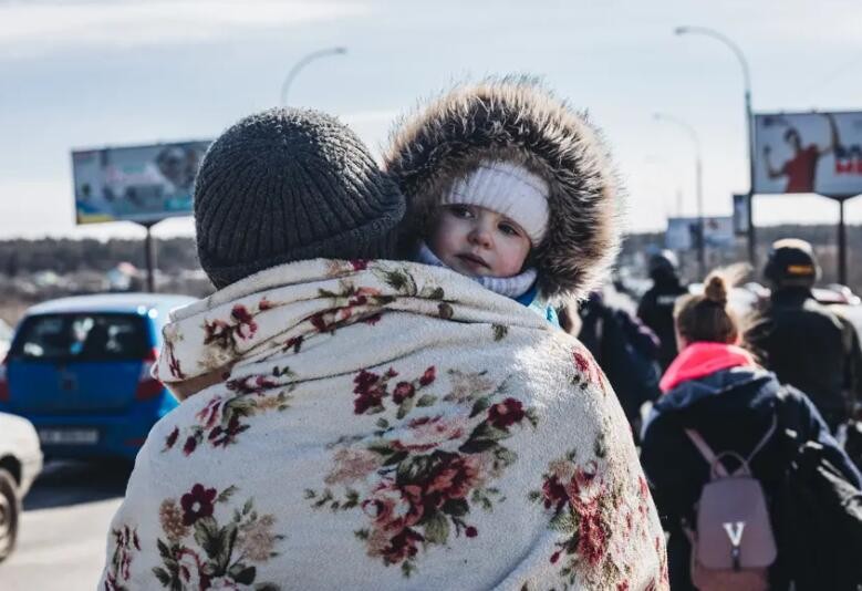 俄乌继续开放多条人道主义通道疏散民众