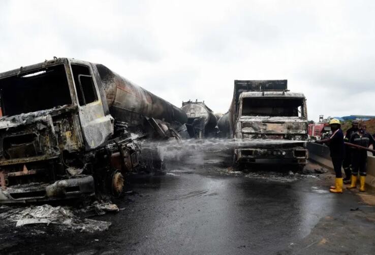 尼日利亚发生严重交通事故致20人死亡