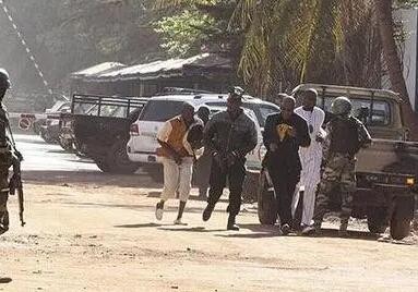 马里中部三处军营遭到恐怖分子袭击 造成6名士兵死亡