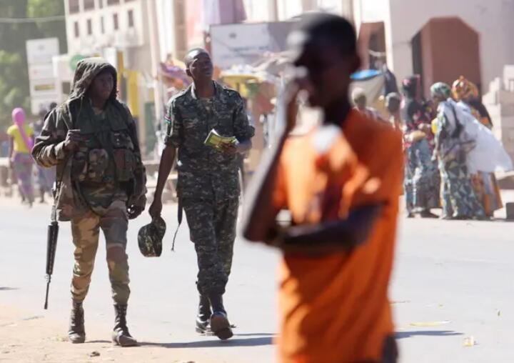 加纳防长：西非过去三年有1.6万多人在恐袭中丧生