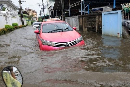 泰国强降雨持续 1000多个村庄发生洪灾