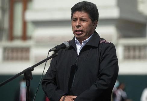 秘鲁总统卡斯蒂略被弹劾 副总统宣誓就任新总统