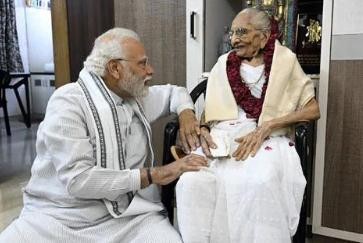 外媒：印度总理莫迪母亲去世 莫迪发文悼念