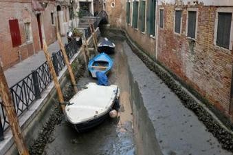 意大利面临严重干旱 “水城”威尼斯”行船受阻