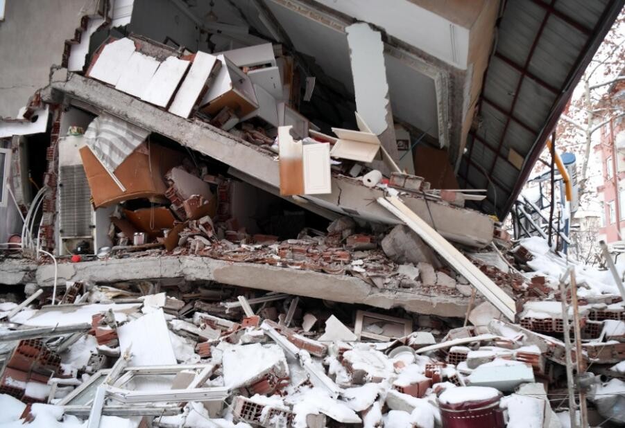 土耳其扩大震区建筑倒塌调查 已逮捕184人
