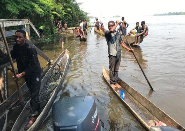 刚果（金）发生沉船事故至少20人死亡
