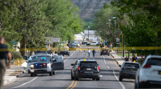 美国新墨西哥州枪击案造成至少3死9伤