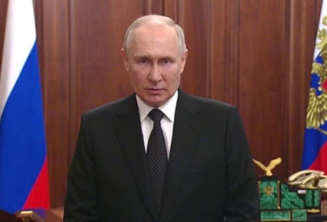 普京发表电视讲话说将采取果断行动稳定局势