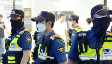 接到“爆破机场”恐吓电话 韩国各机场加大安检力度