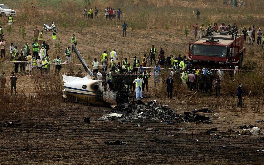 尼日利亚军队遇袭后又一直升机坠毁 共致36人死亡