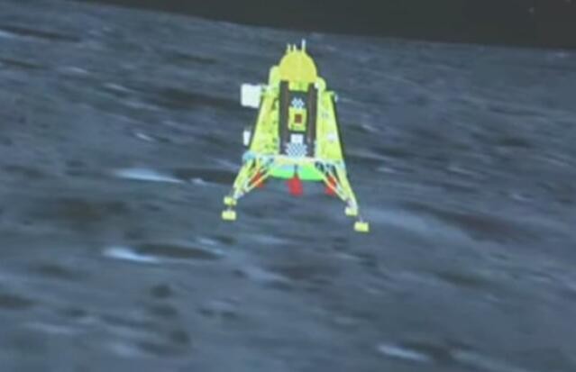印度“月船3号”探测器在月球南极着陆