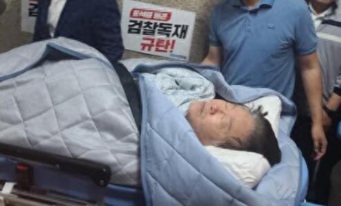 韩媒：绝食第19天 李在明因健康恶化被紧急送医