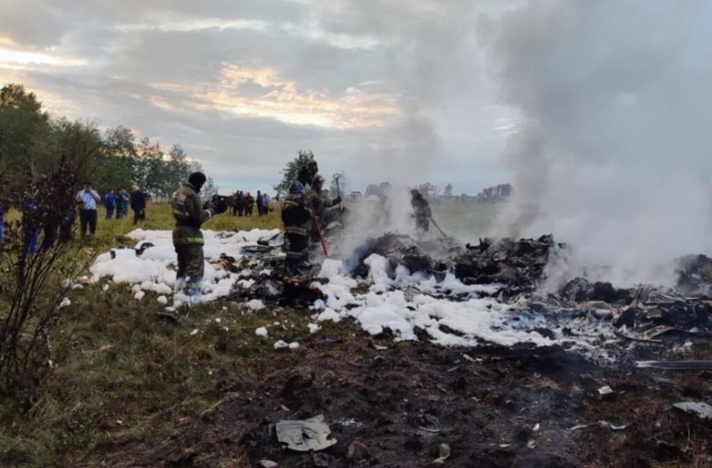 普京说普里戈任坠机事故遇难人员体内发现手榴弹碎片