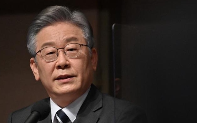 韩媒：韩检方以贪污罪起诉最大在野党党首李在明