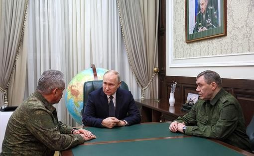 普京突访俄南部军区总部 听取特别军事行动进展汇报