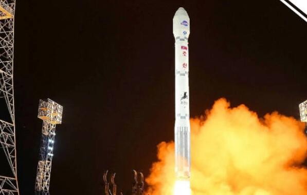 朝中社：朝鲜成功发射侦察卫星“万里镜-1”号