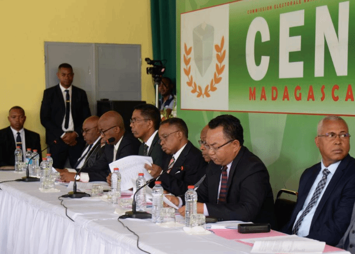 马达加斯加选举委员会公布初步结果：拉乔利纳赢得总统选举