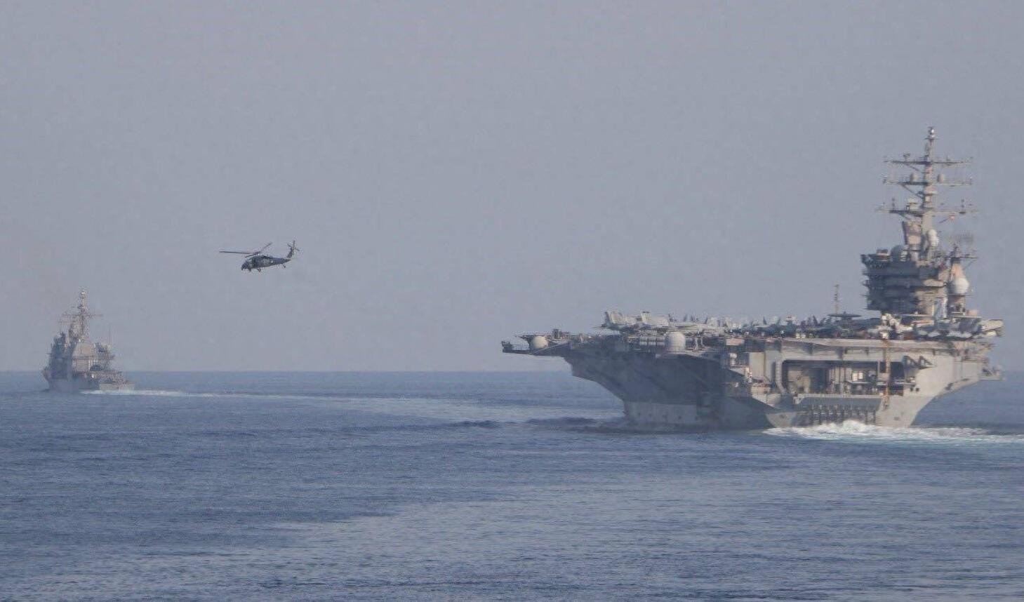 伊朗海军向进入波斯湾的美国航母打击群发出警告