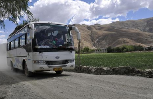 西藏74个县 476个乡镇 2050个建制村已通客车