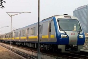 北京地铁常态满载率超120%线路应扩容车厢