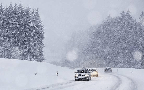 交通部：184个路段受降雪和路面结冰影响封闭