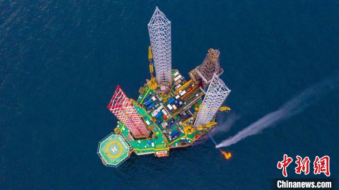 中国首个自主研发的浅水水下采油树系统开发项目在渤海海域锦州31-1气田点火成功 中海油天津分公司供图