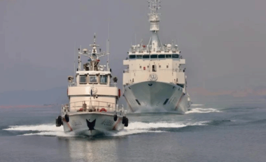 “海巡06”轮首次在福建北部海域开展编队巡航执法