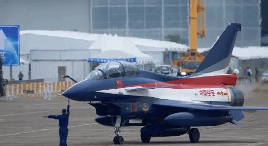 空军首次在中国航展发布系列创新赛事
