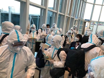 中国女足抵达仁川机场 奥运会预赛即将开打