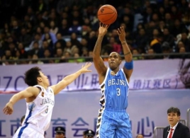 北京篮板被虐内线如真空 江苏强硬搏得34次罚球